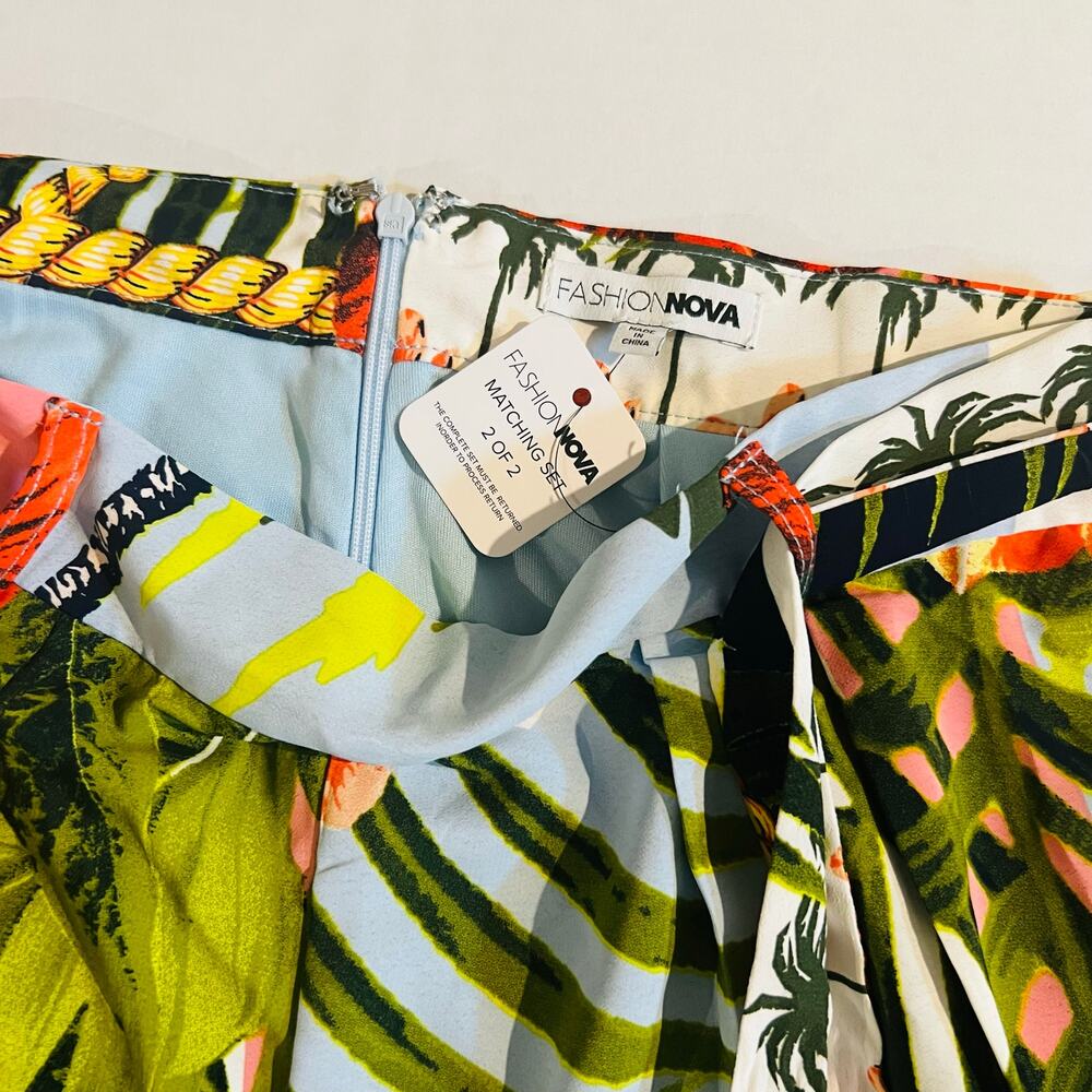 Fashion Nova On A Vacay Tropical Print Top Pants Set Size M Medium NWT - Picture 7 of 11